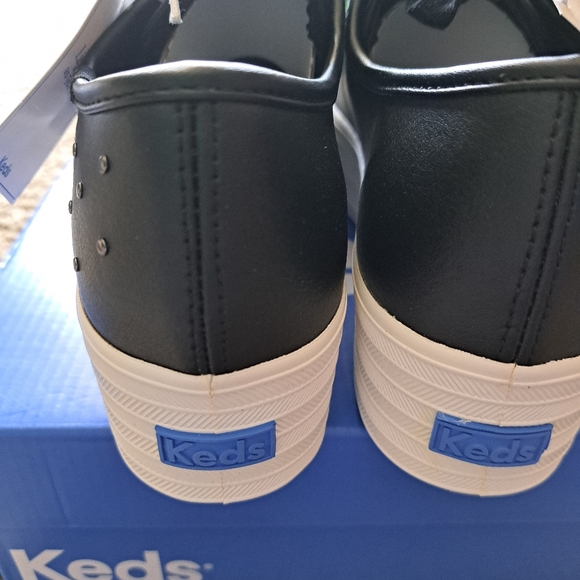 Keds Lady's Sneakers Lights Up - Picture 11 of 15